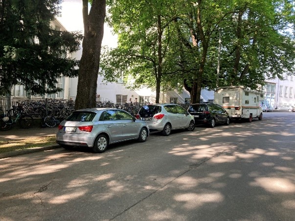 Eduard-Schmid-Straße vor dem Pestalozzi-Gymnasium