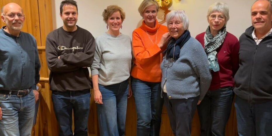 Gruppenbild des neuesn Vorstandes. von links nach rechts Sachindra Suri, Can Dedeoglu, Christina Wildberger, Uschi Lauterbach, Catherine Lodge, Anne Devaux und Jörg Schmidhals.